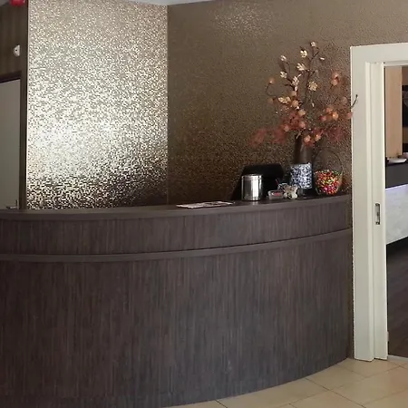 Otel Neerlandia